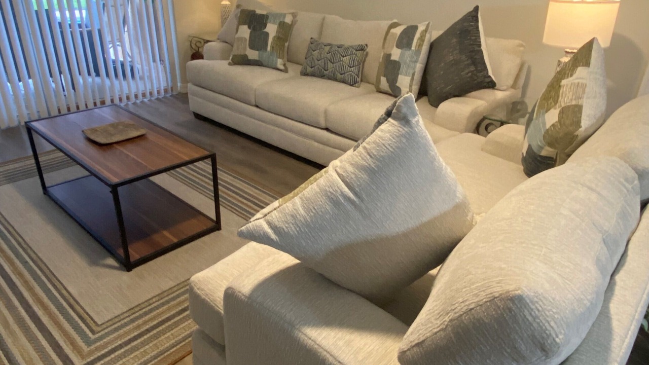 Photo of Livingroom in Sandy Ridge