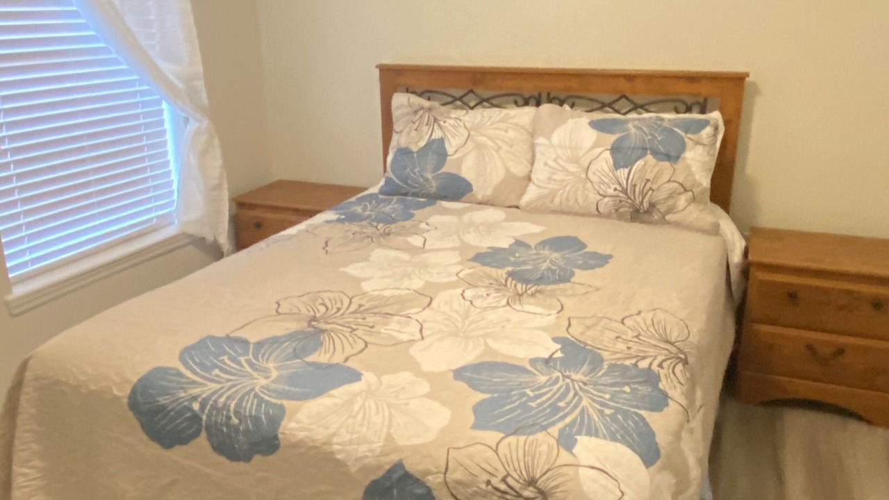 Photo of Bedroom in Sandy Ridge
