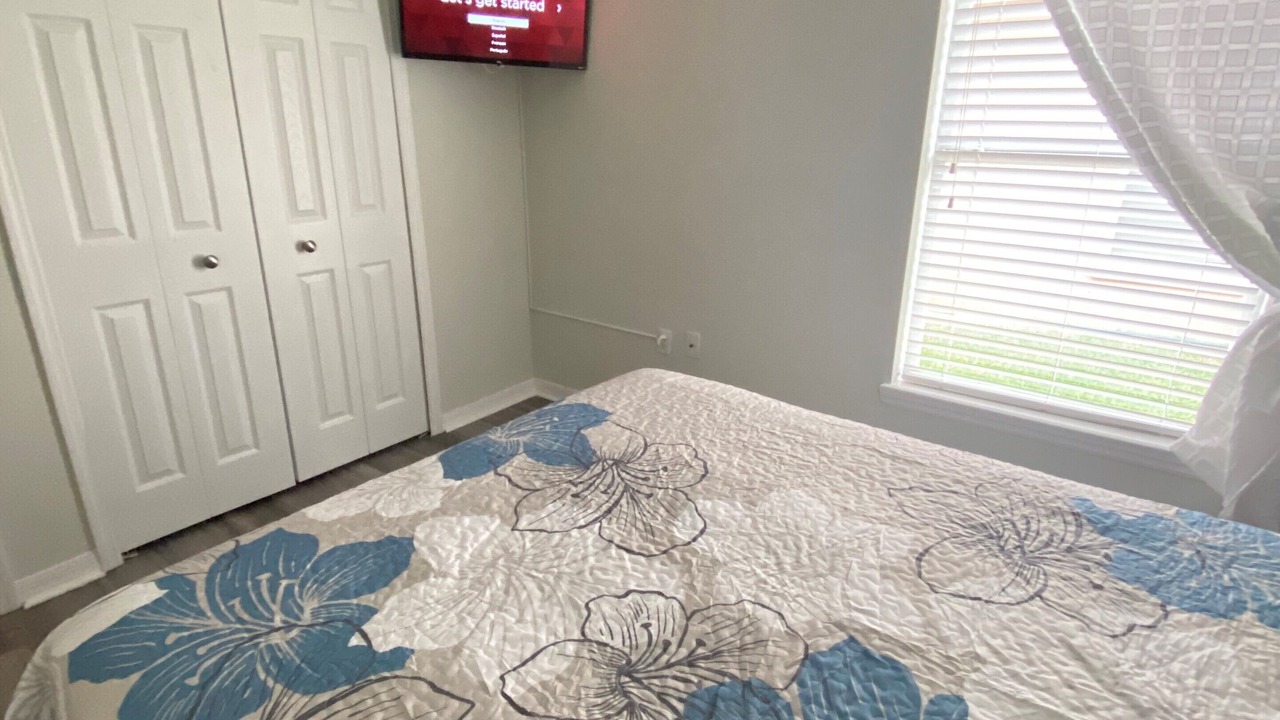Photo of Bedroom in Sandy Ridge