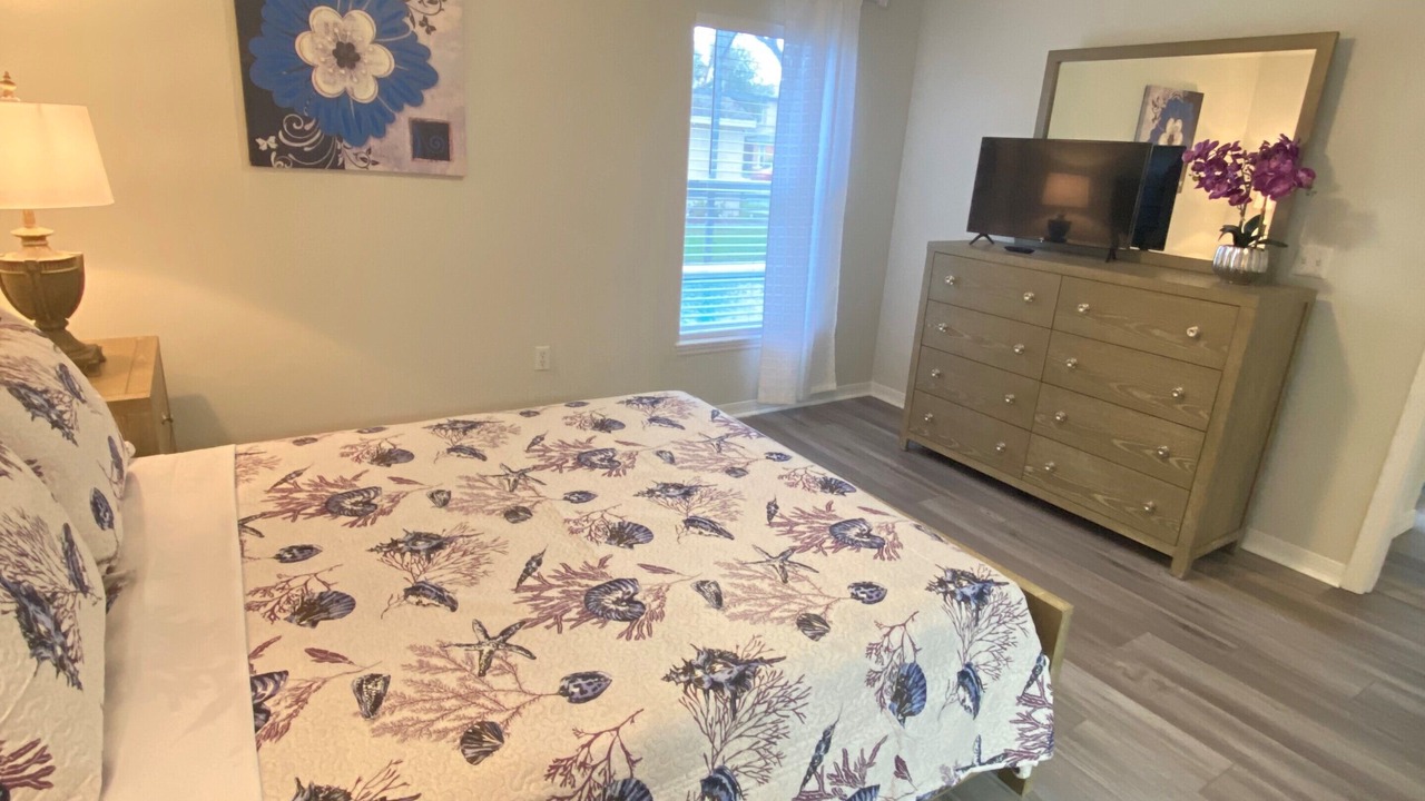 Photo of Bedroom in Sandy Ridge