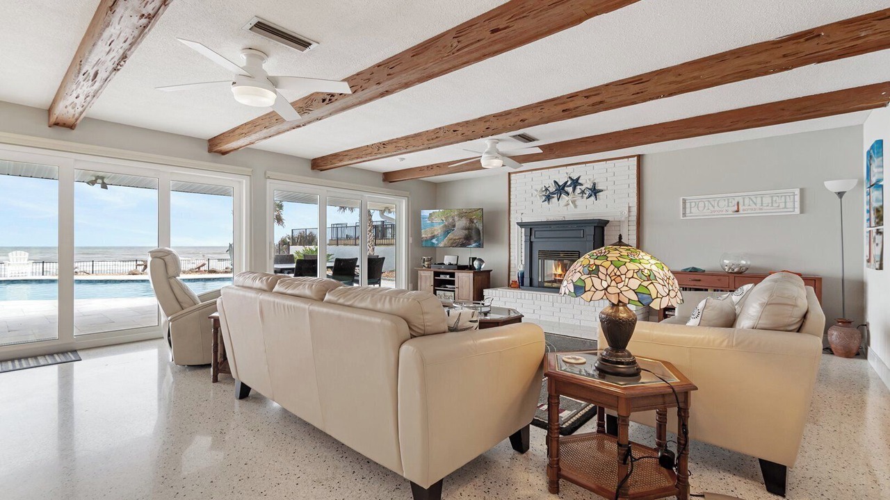 Photo of Livingroom in Ponce Inlet
