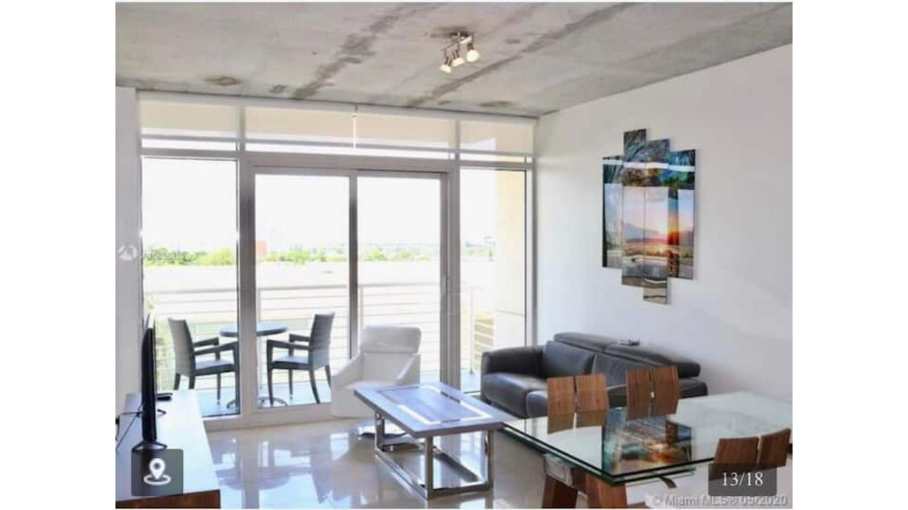 Photo of Livingroom in Midtown