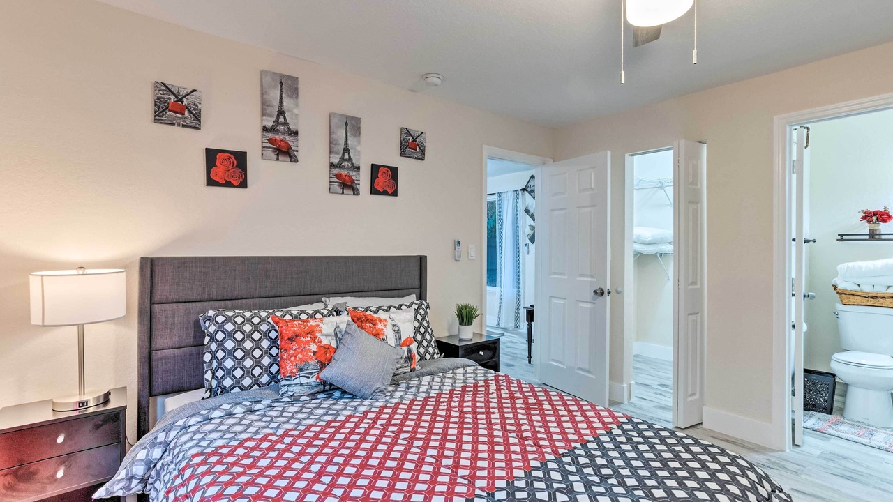 Photo of Bedroom in Riviera Beach