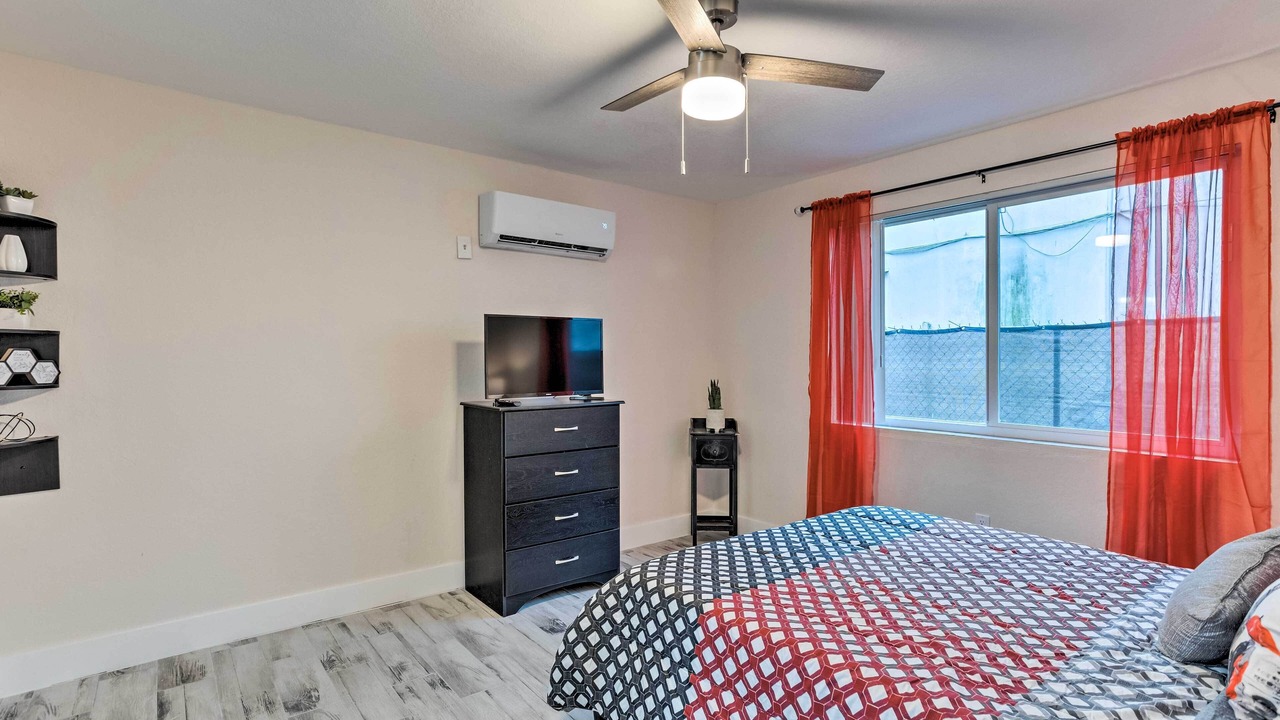 Photo of Bedroom in Riviera Beach