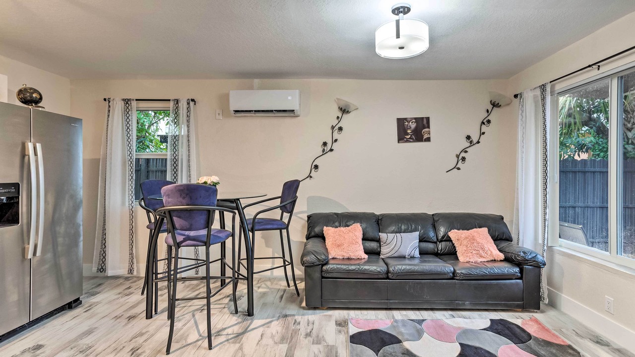 Photo of Livingroom in Riviera Beach