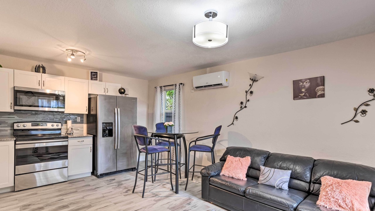 Photo of Livingroom in Riviera Beach