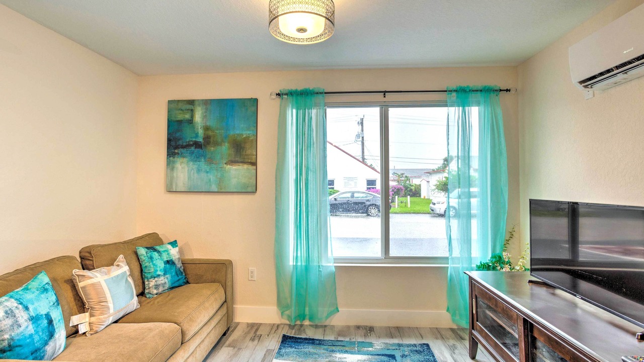 Photo of Livingroom in Riviera Beach
