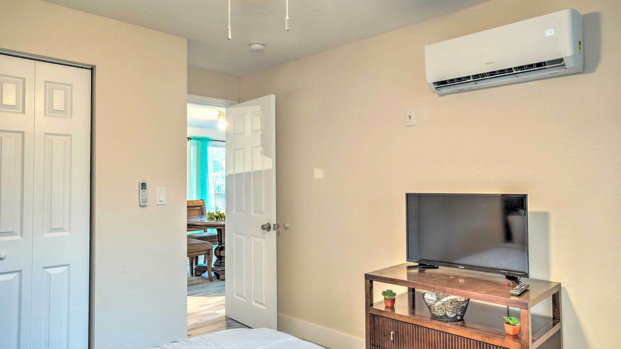 Photo of Bedroom in Riviera Beach