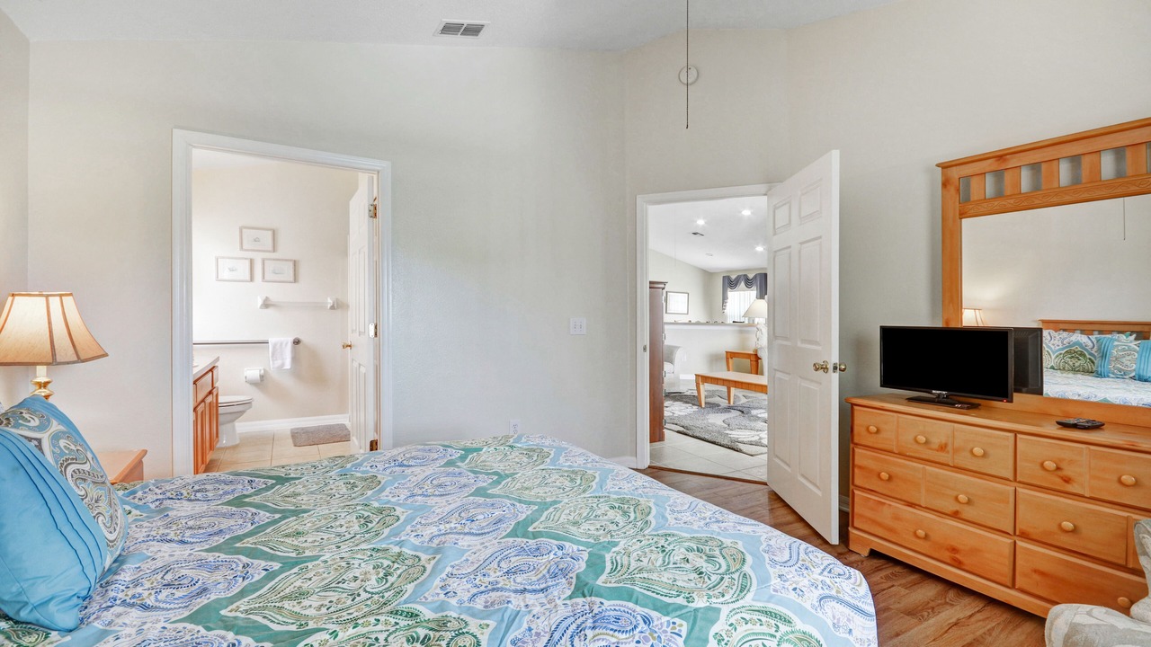 Photo of Bedroom in Florida Pines
