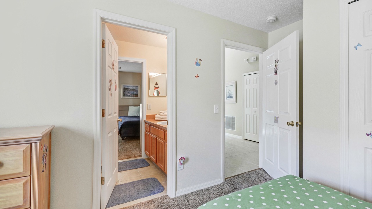 Photo of Bedroom in Florida Pines