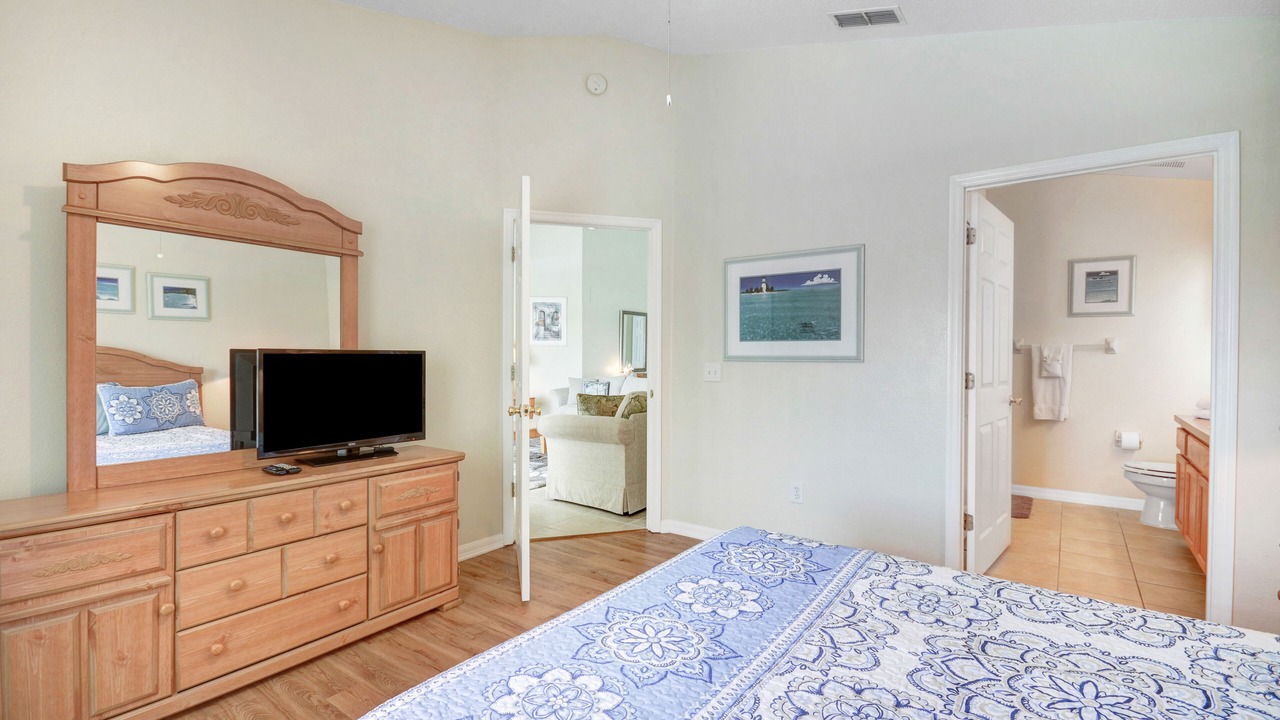 Photo of Bedroom in Florida Pines