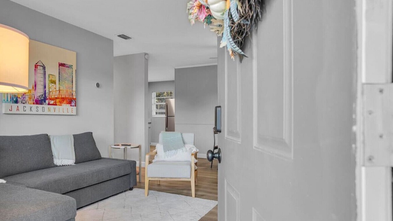 Photo of Livingroom in Sandalwood