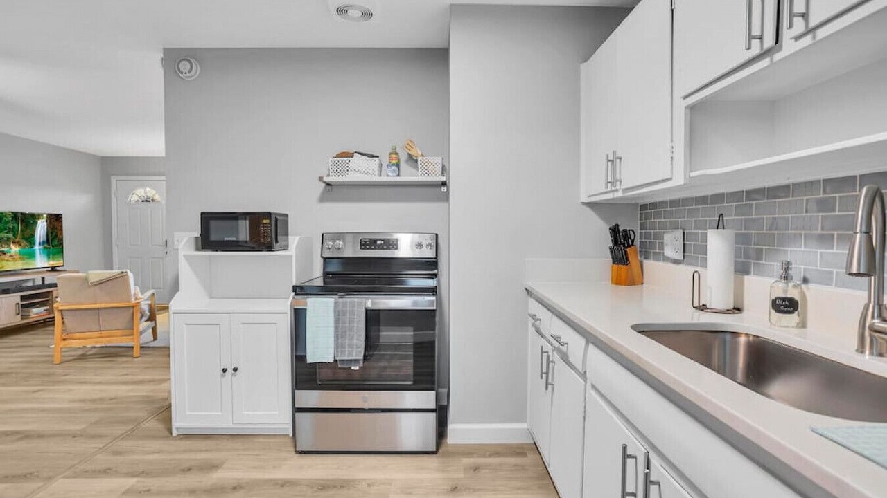 Photo of Kitchen in Sandalwood