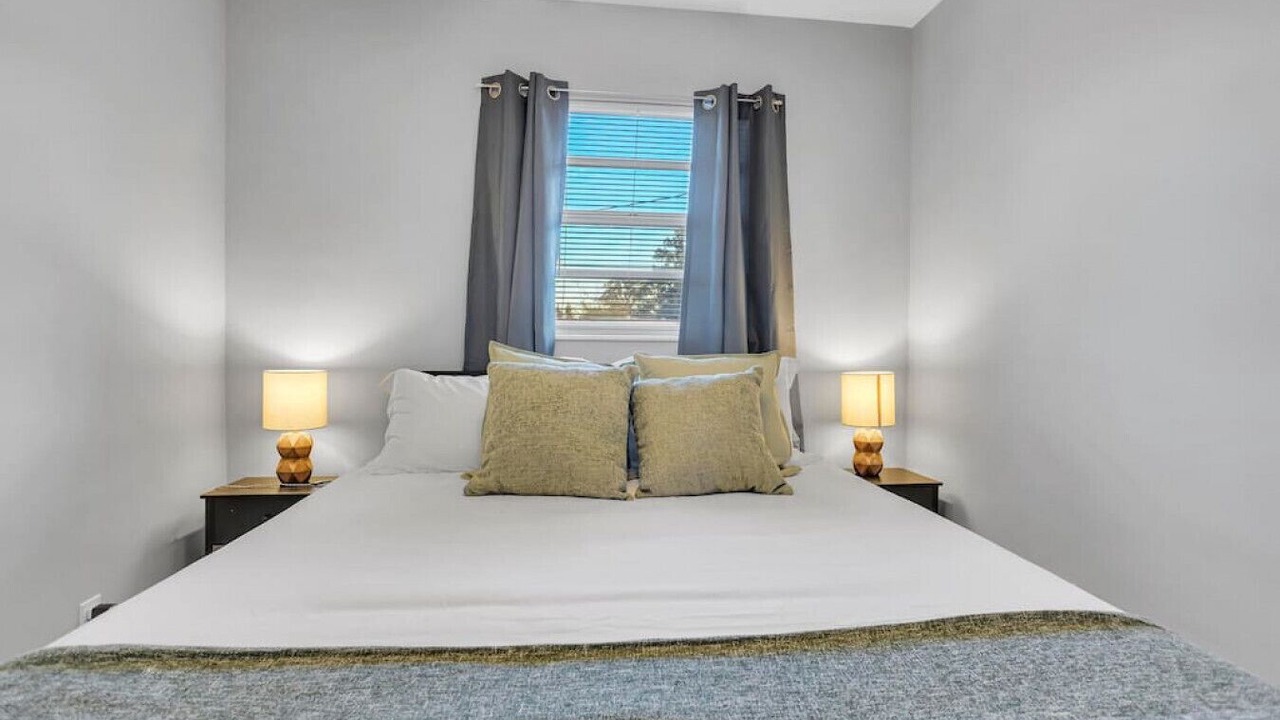 Photo of Bedroom in Sandalwood