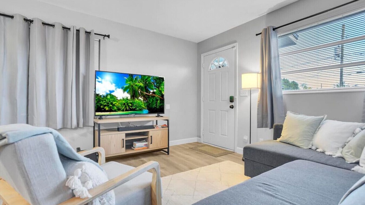 Photo of Livingroom in Sandalwood