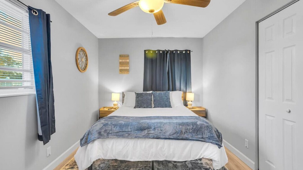 Photo of Bedroom in Sandalwood