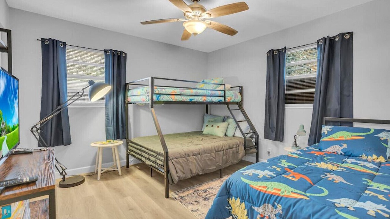 Photo of Bedroom in Sandalwood