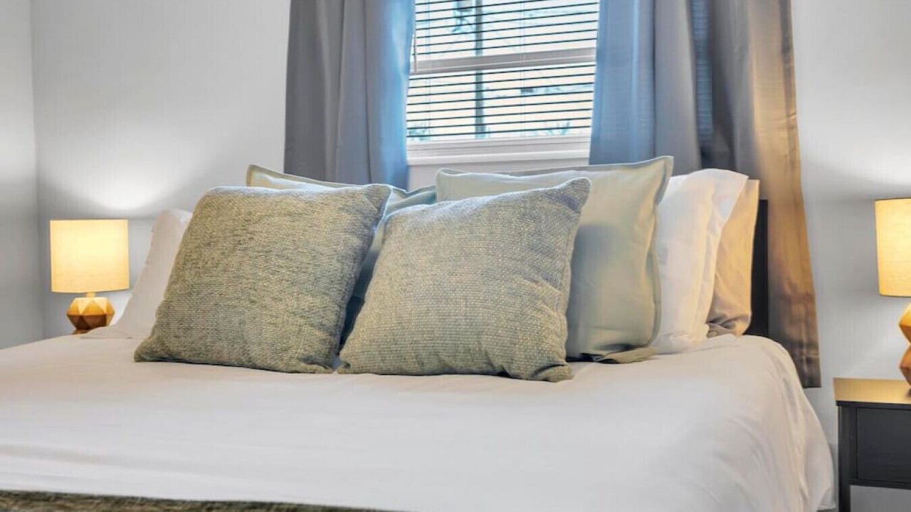 Photo of Bedroom in Sandalwood