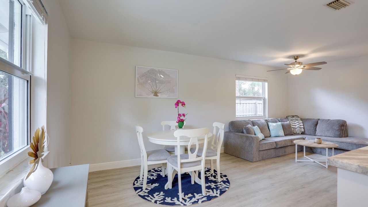 Photo of Livingroom in North Palm Beach Heights