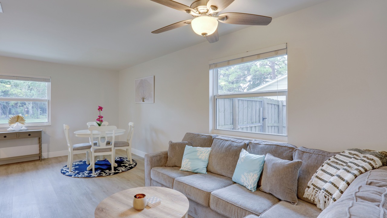 Photo of Livingroom in North Palm Beach Heights