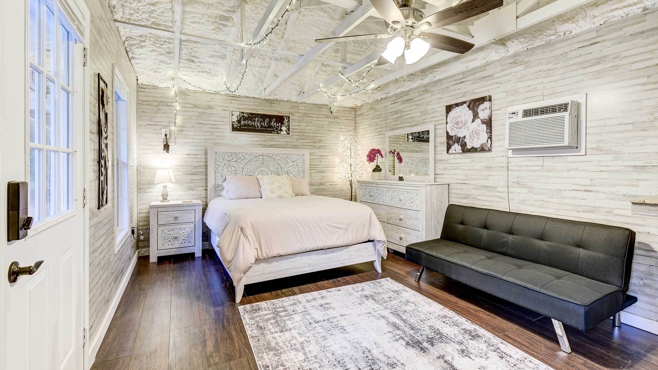 Photo of Bedroom in Crestview
