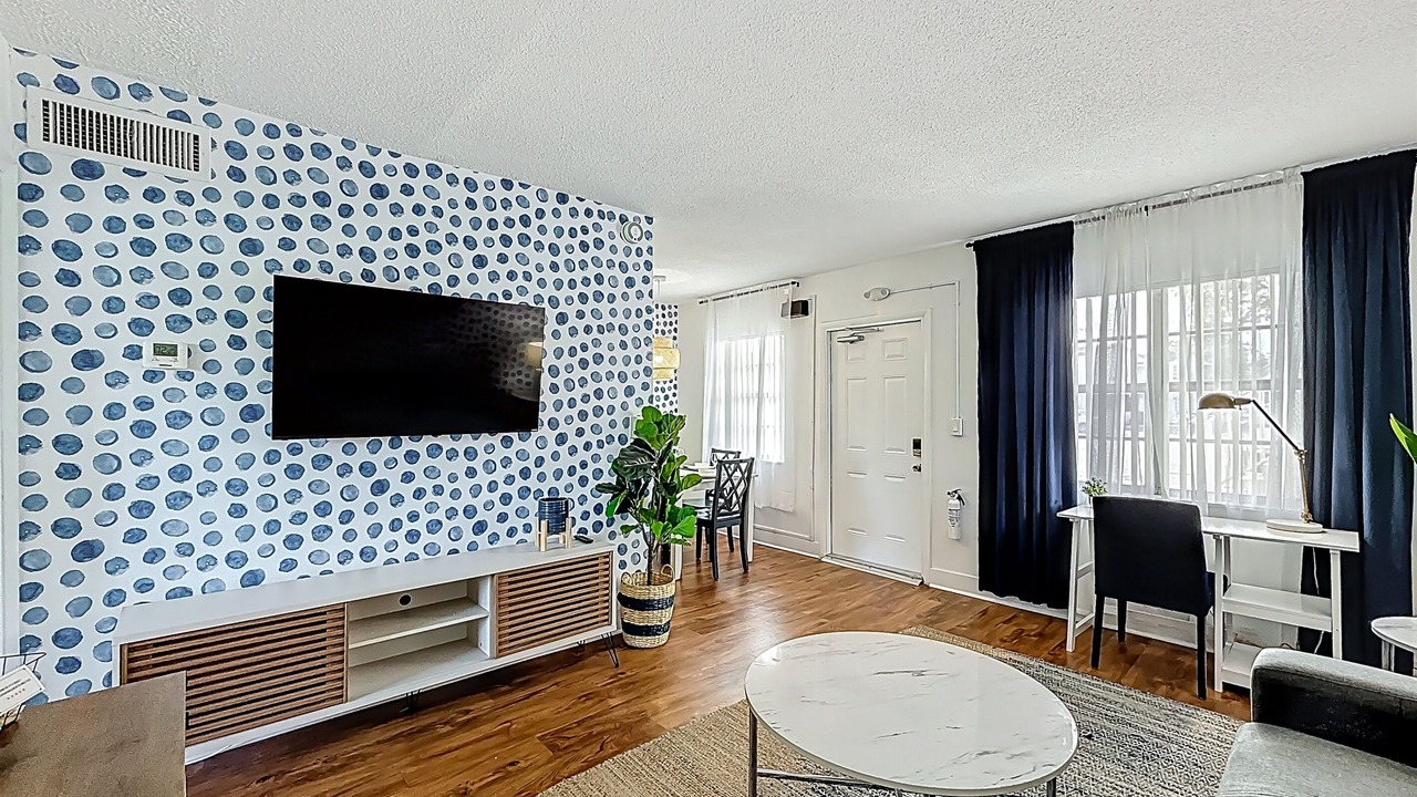 Photo of Livingroom in Survey Creek