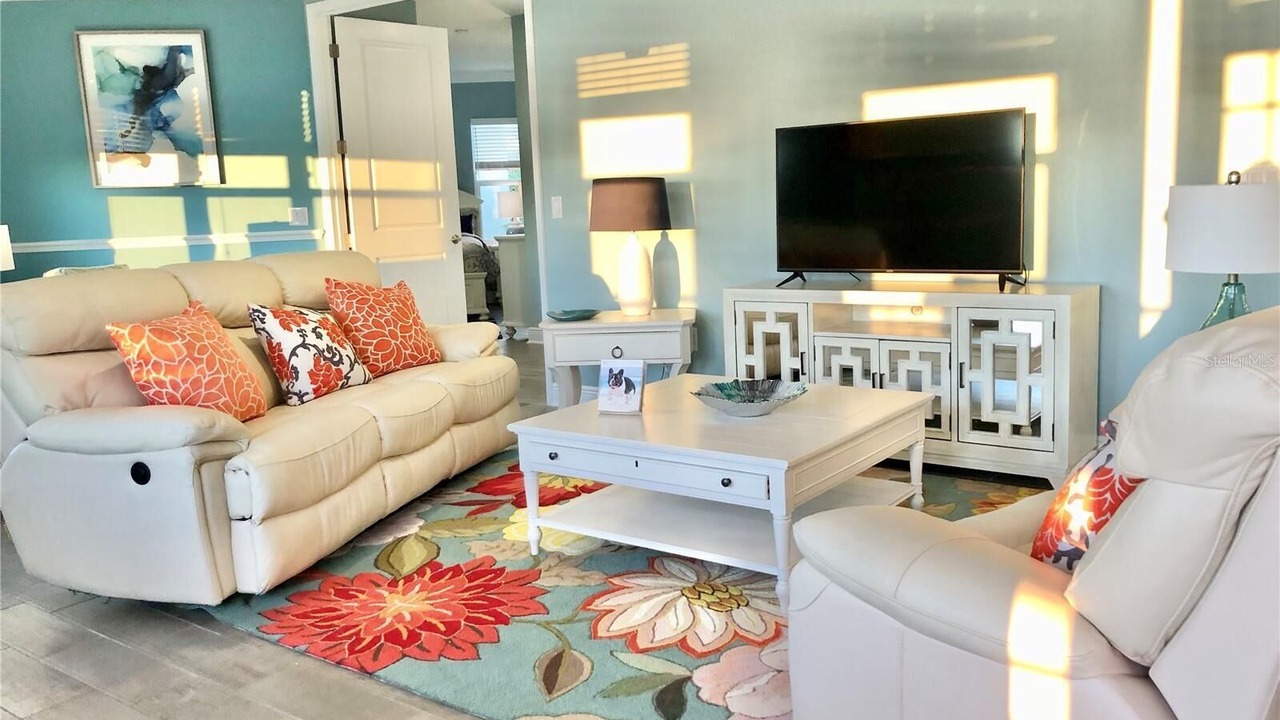 Photo of Livingroom in Whitney Beach