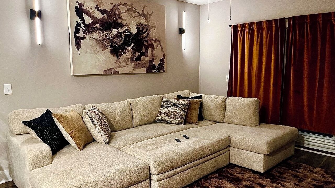 Photo of Livingroom in Dunwoody