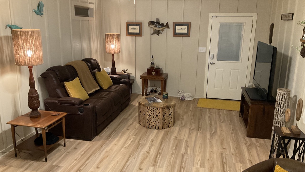 Photo of Livingroom in Taylor Creek
