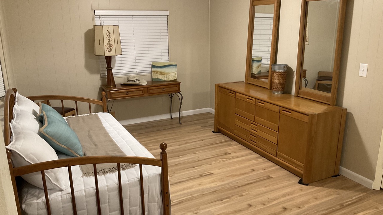 Photo of Bedroom in Taylor Creek