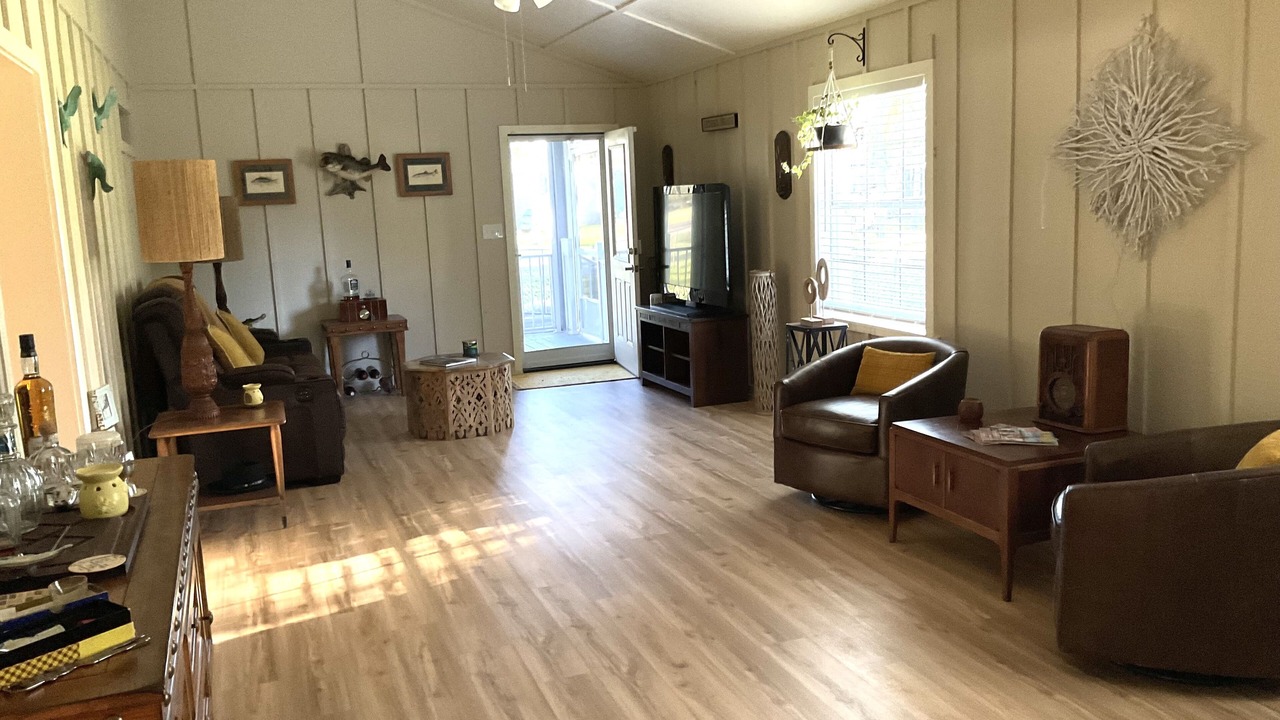 Photo of Livingroom in Taylor Creek