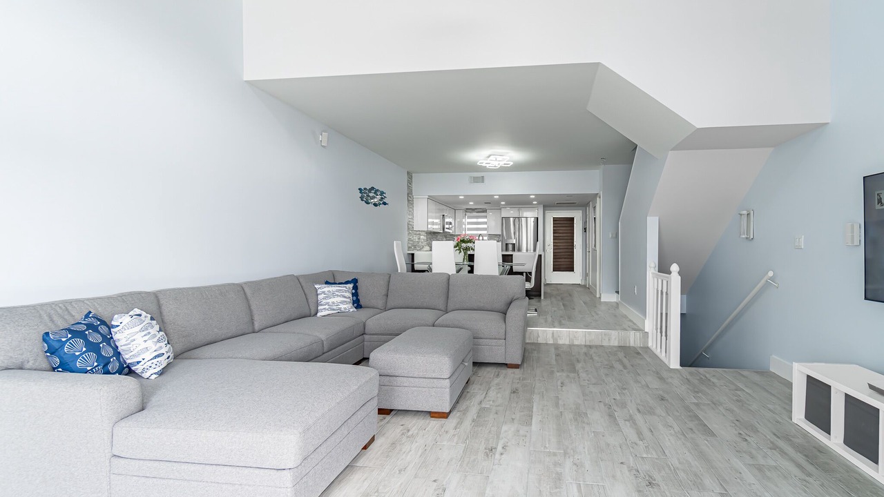 Photo of Livingroom in Layton