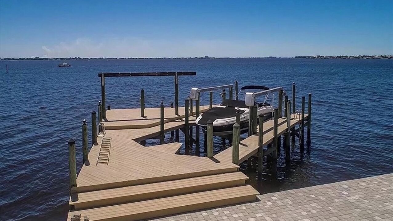 Photo of Others in Caloosahatchee