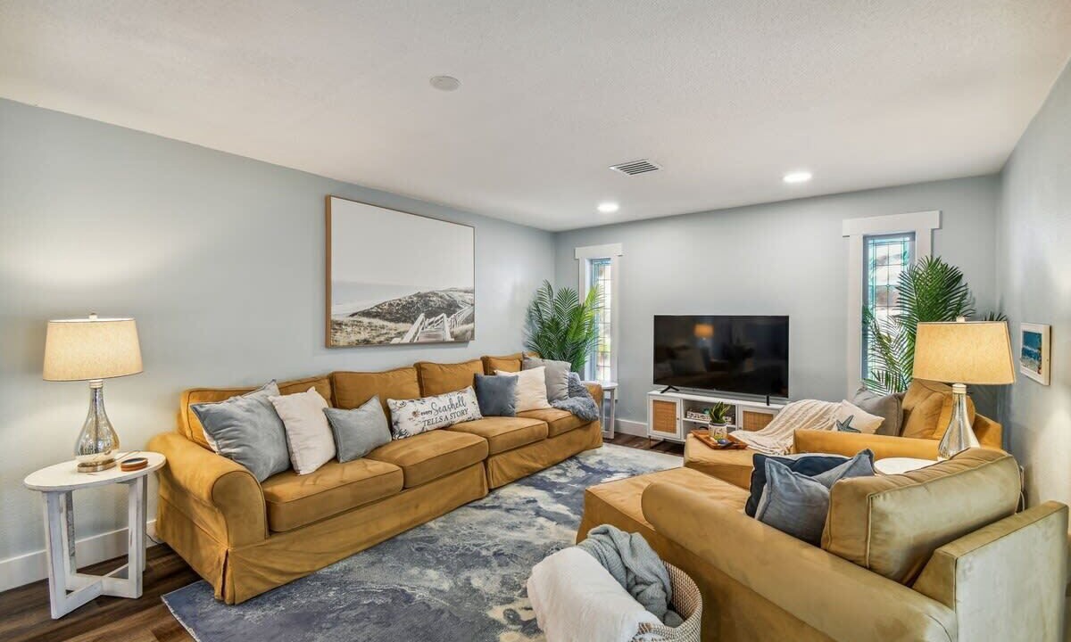 Photo of Livingroom in Tarpon Springs
