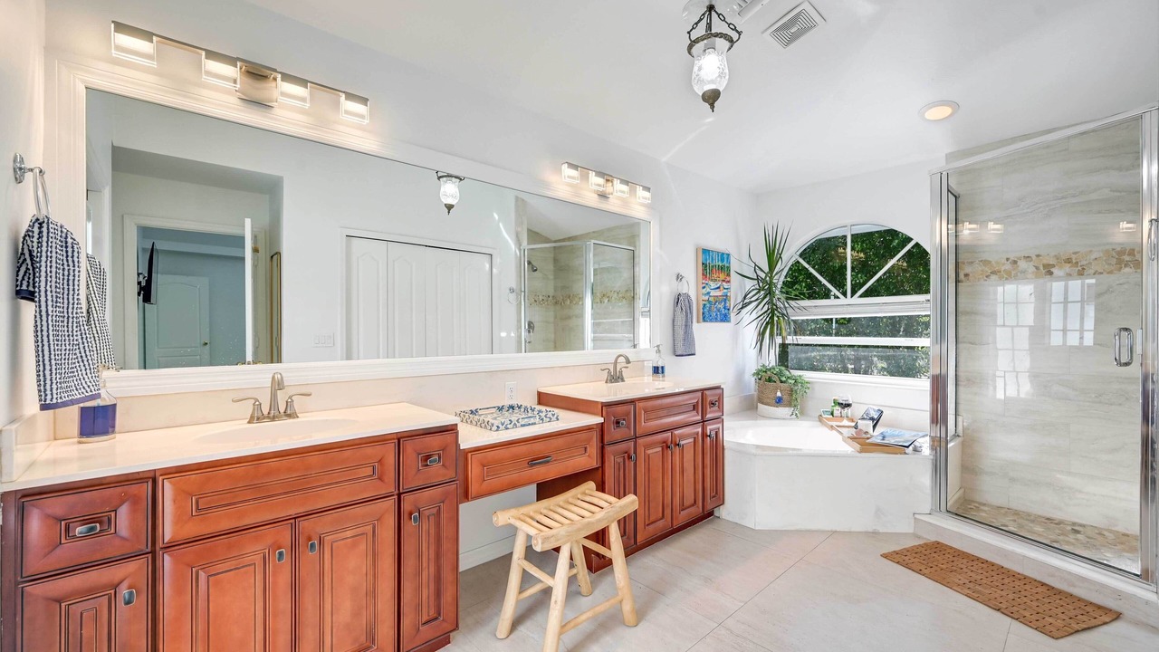 Photo of Bathroom in Palm River Estates