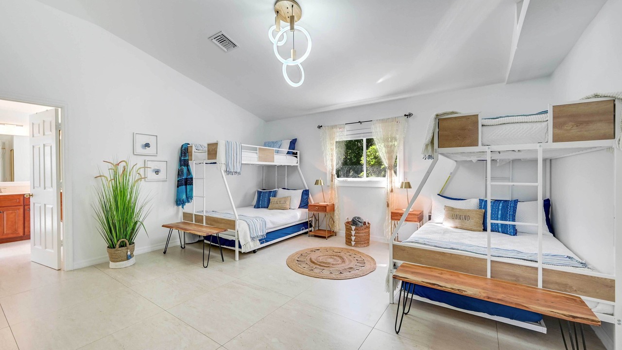 Photo of Bedroom in Palm River Estates