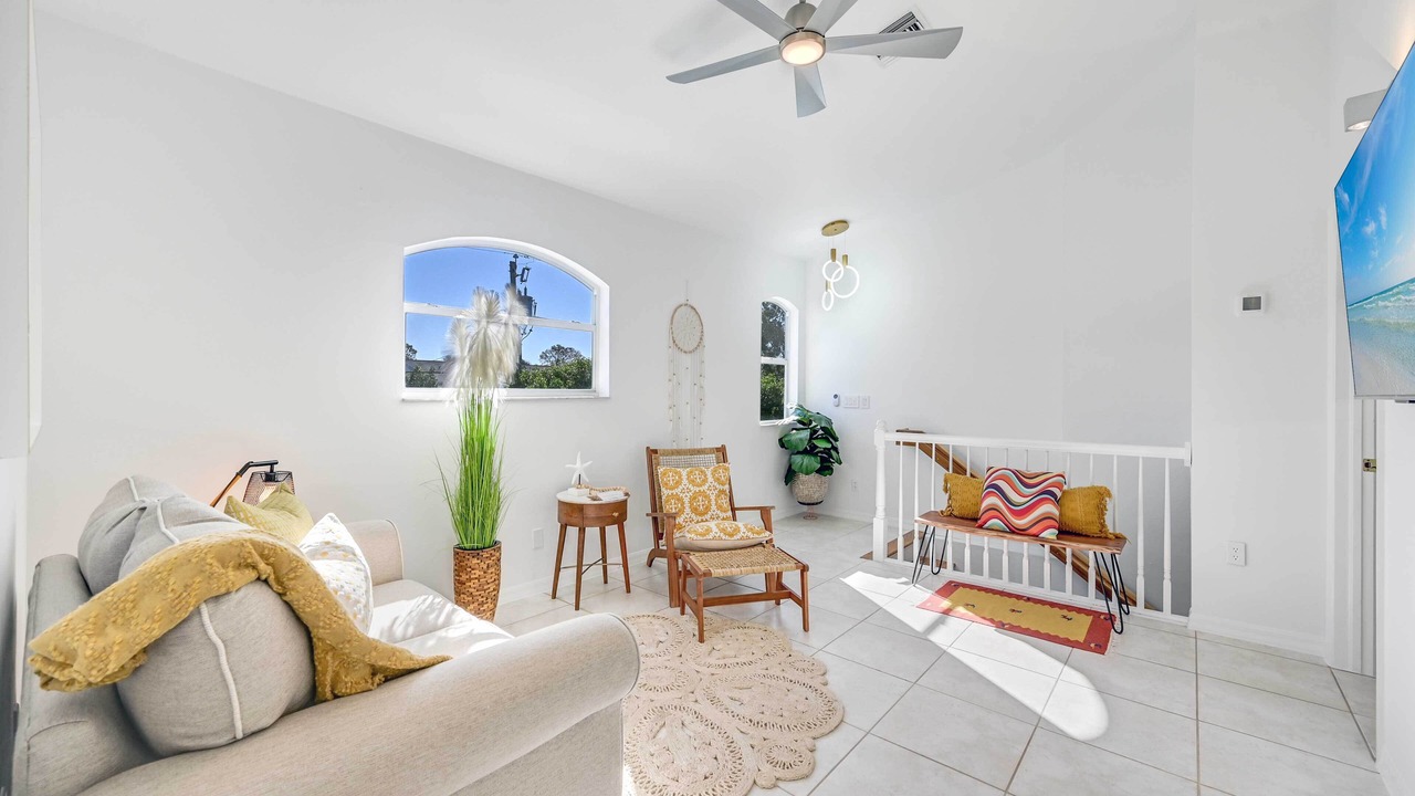 Photo of Livingroom in Palm River Estates
