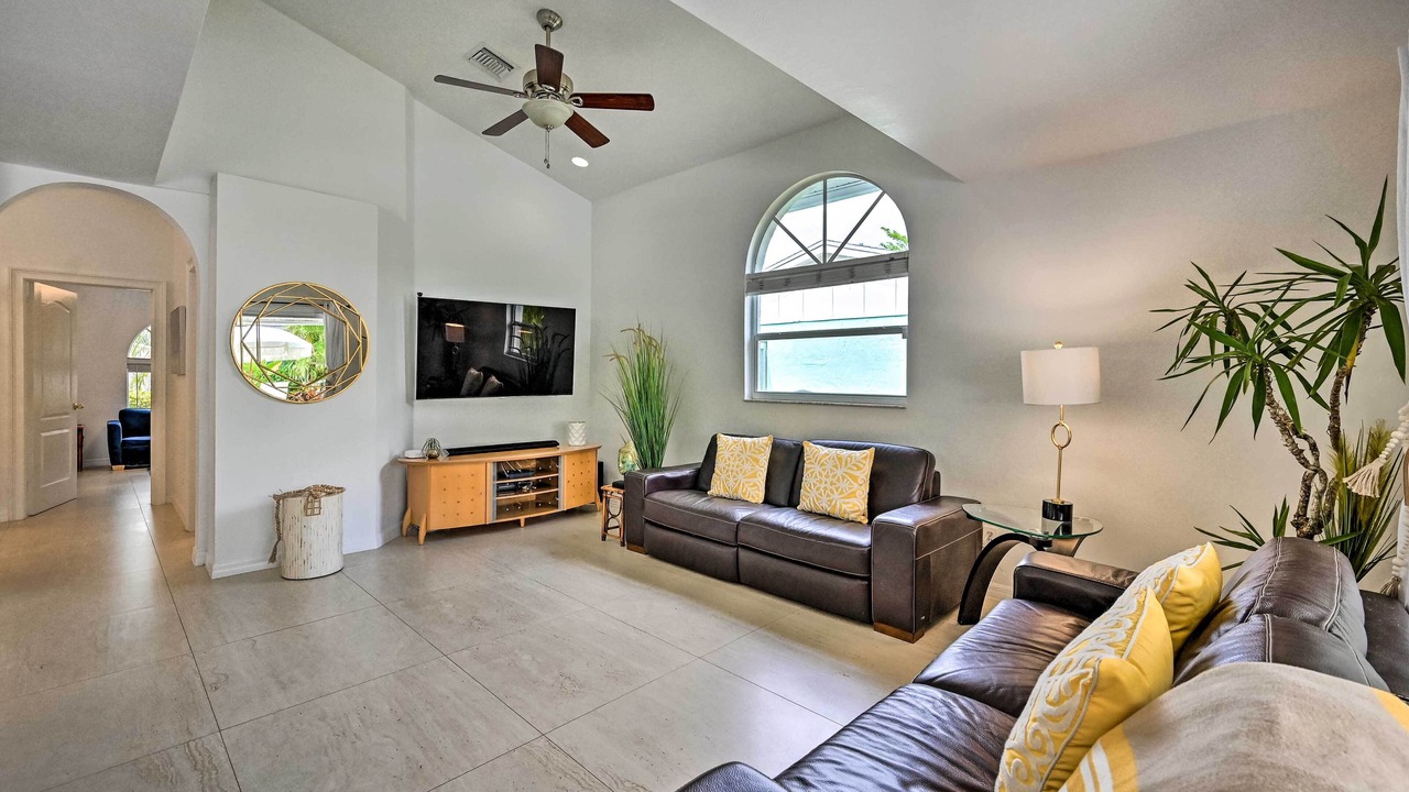 Photo of Bedroom in Palm River Estates