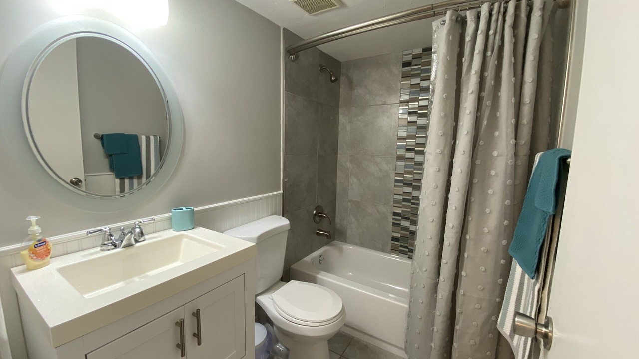 Photo of Bathroom in Kings Lake