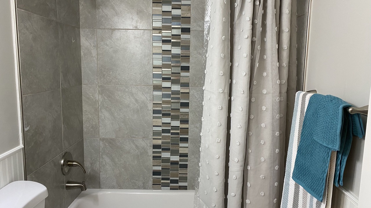 Photo of Bathroom in Kings Lake