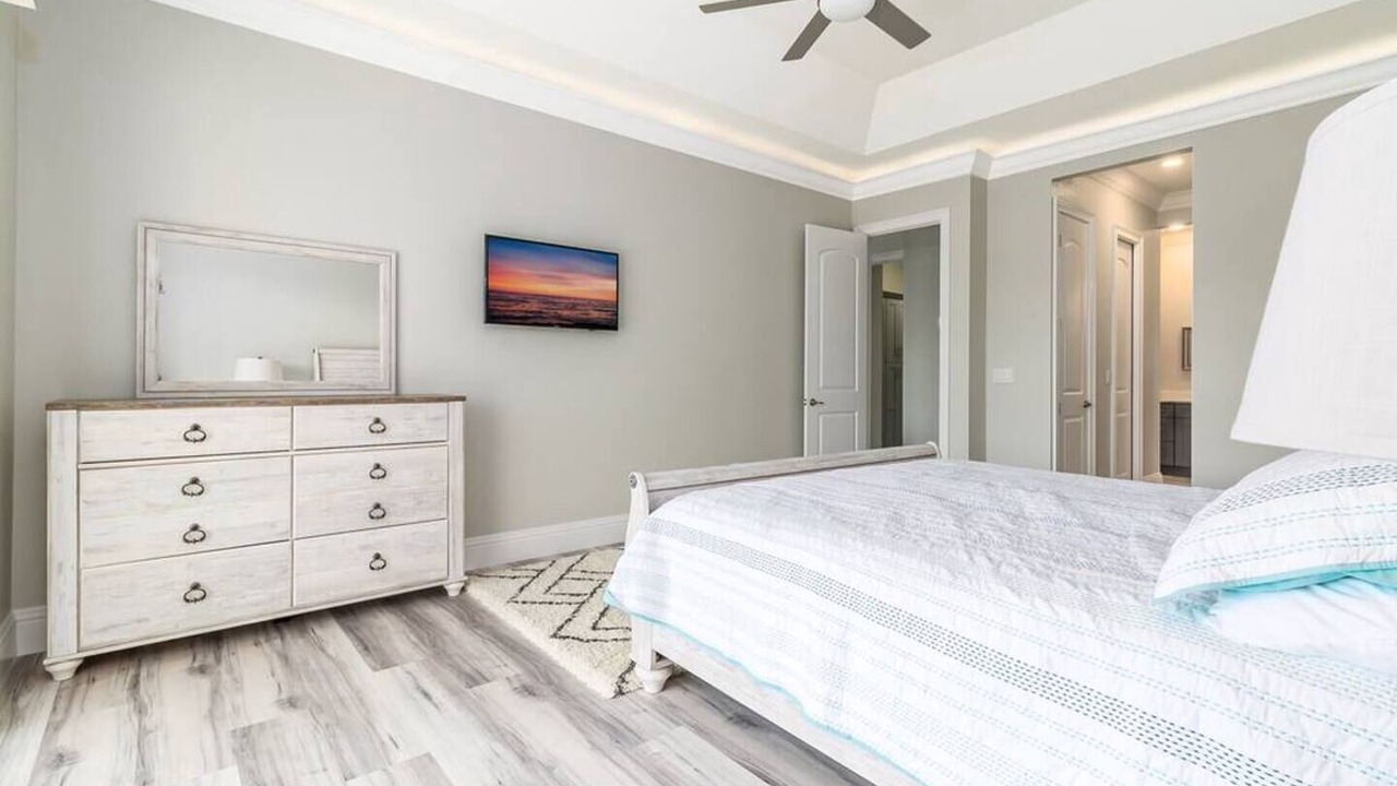 Photo of Bedroom in Pine Valley
