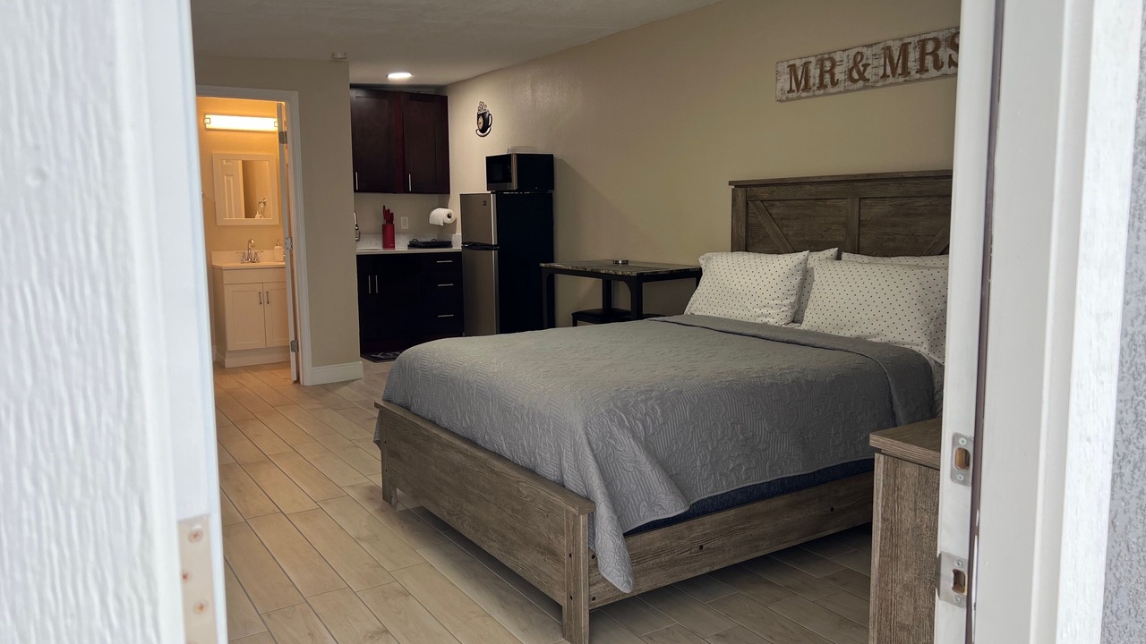 Photo of Bedroom in Egypt Lake-Leto