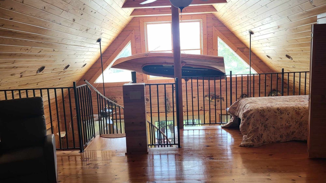 Photo of Bedroom in Taylor Creek