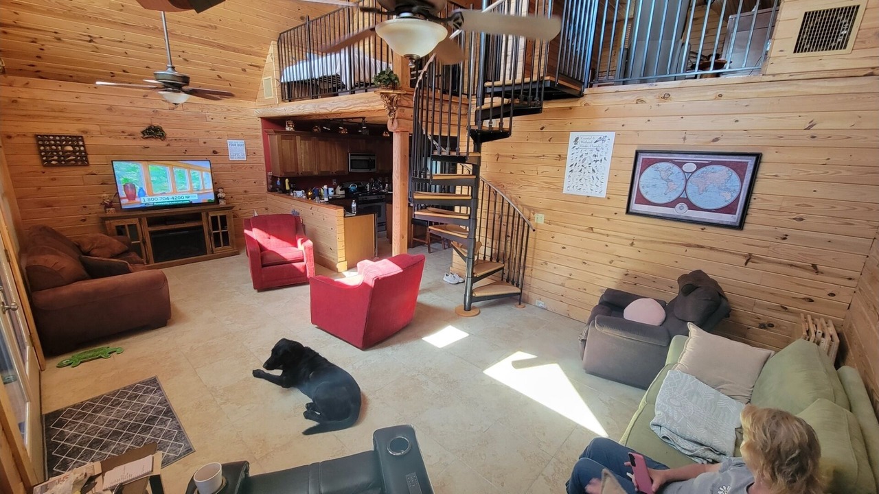 Photo of Livingroom in Taylor Creek
