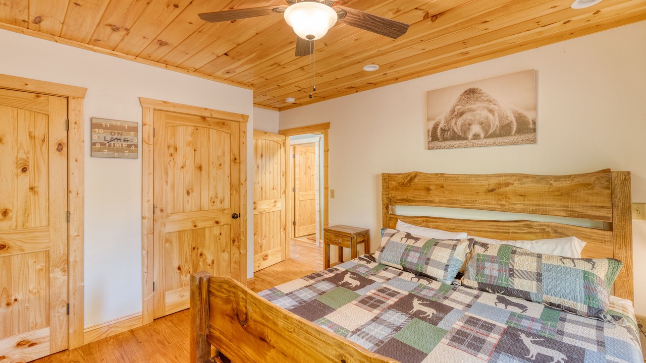 Photo of Bedroom in Ellijay