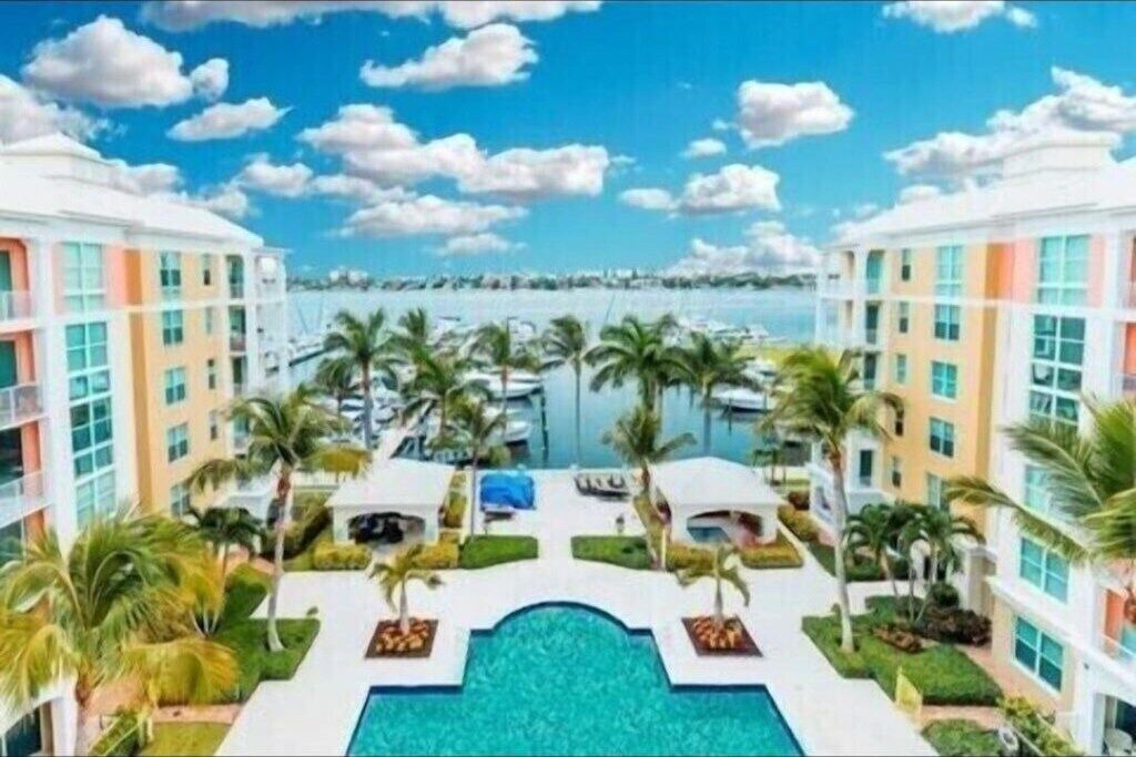 Photo of Outdoor in Lantana