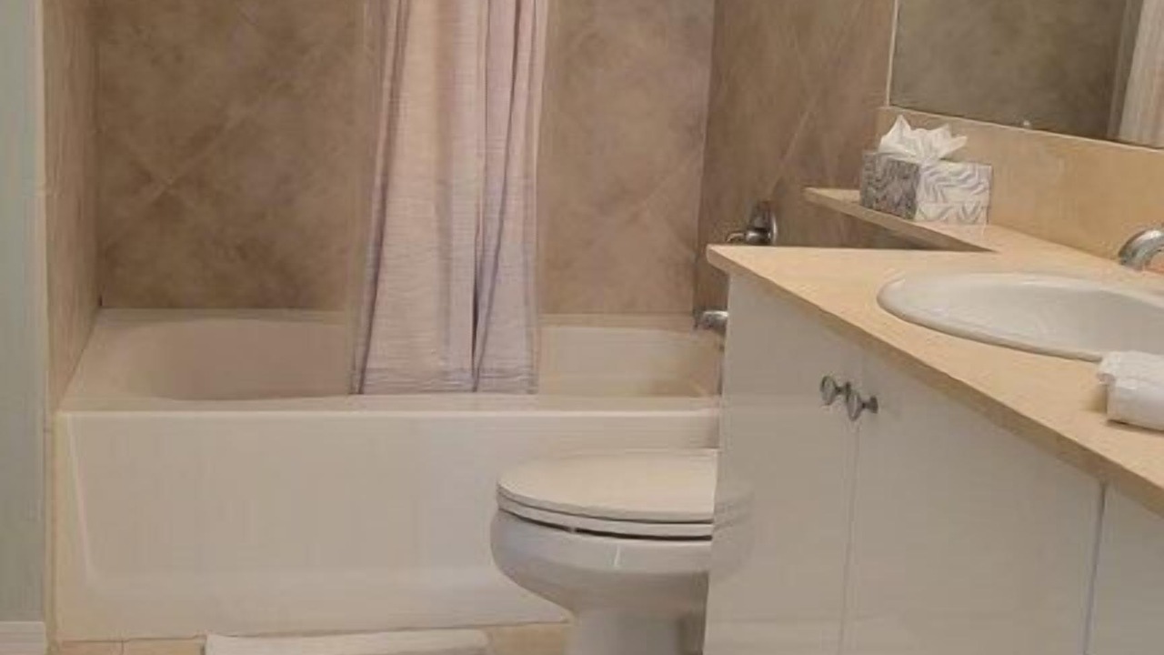 Photo of Bathroom in Lantana