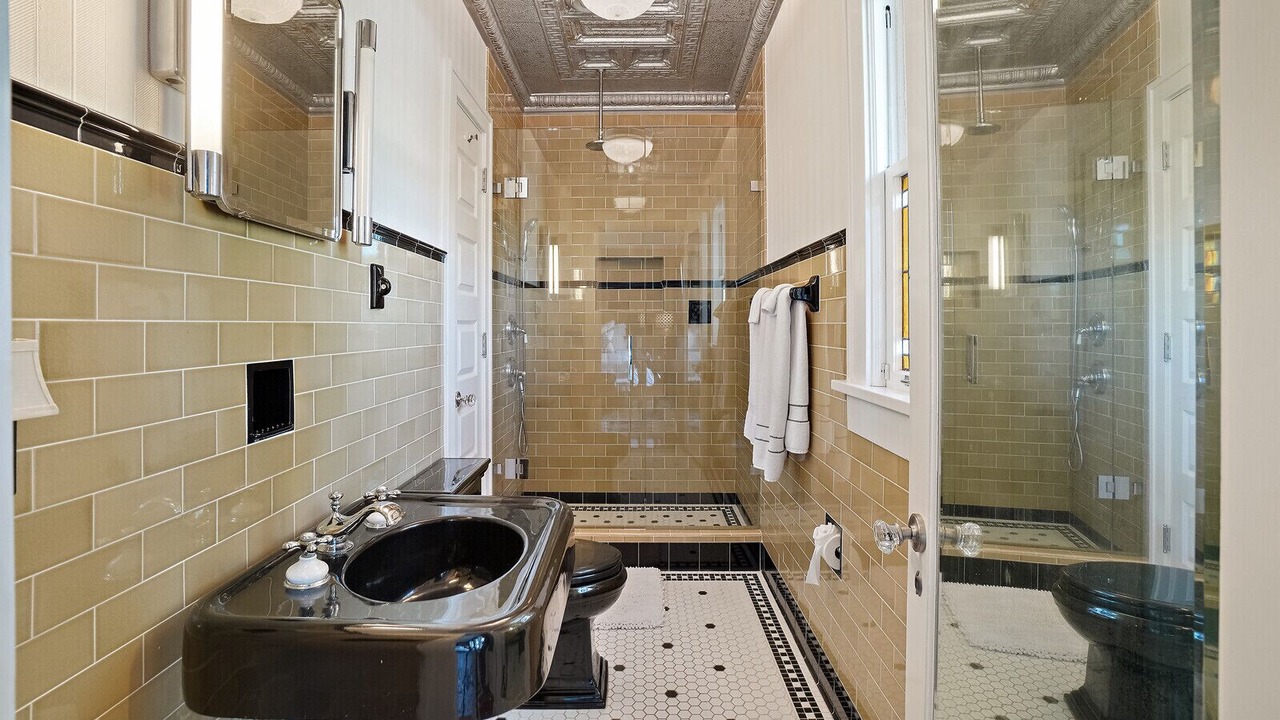 Photo of Bathroom in Crescent Lake