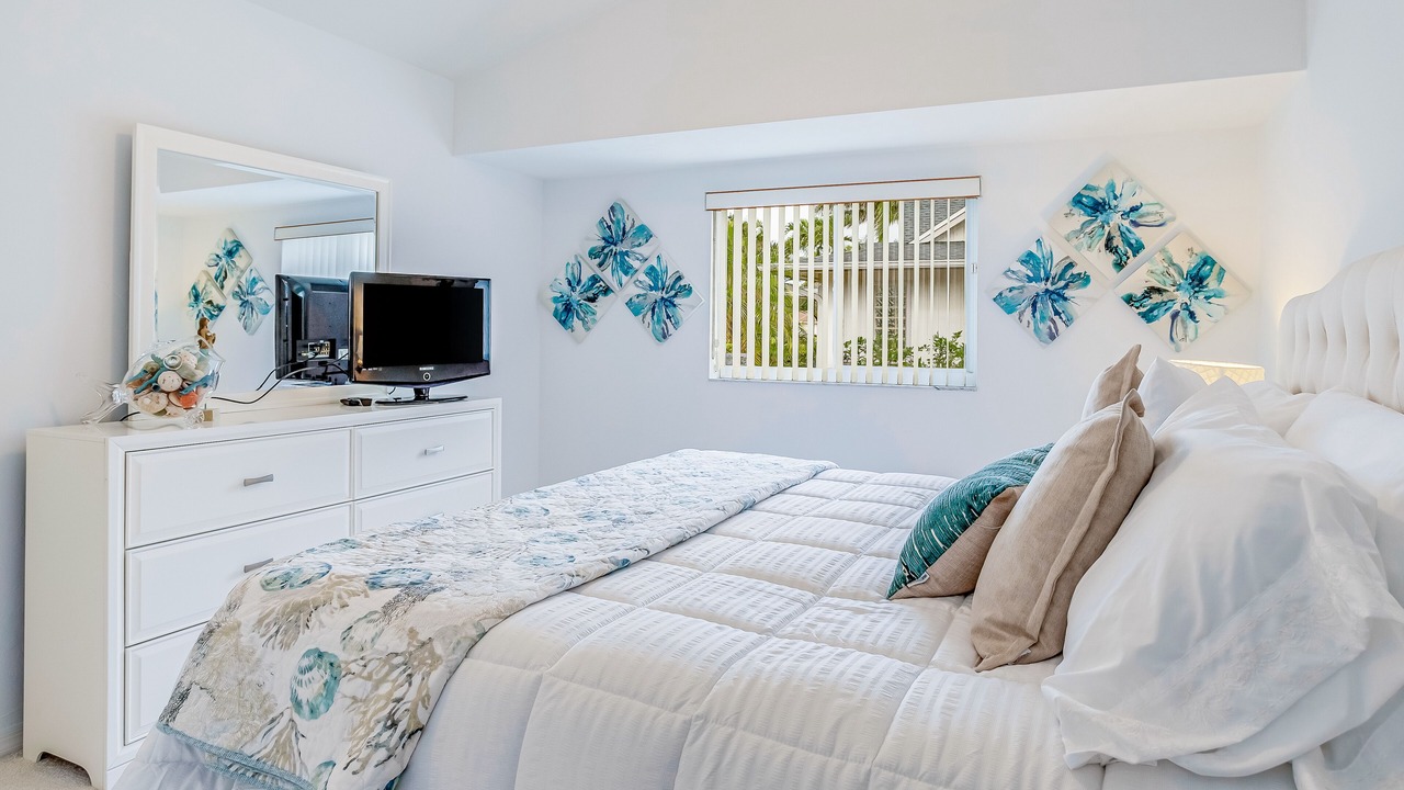 Photo of Bedroom in Lely Golf Estates