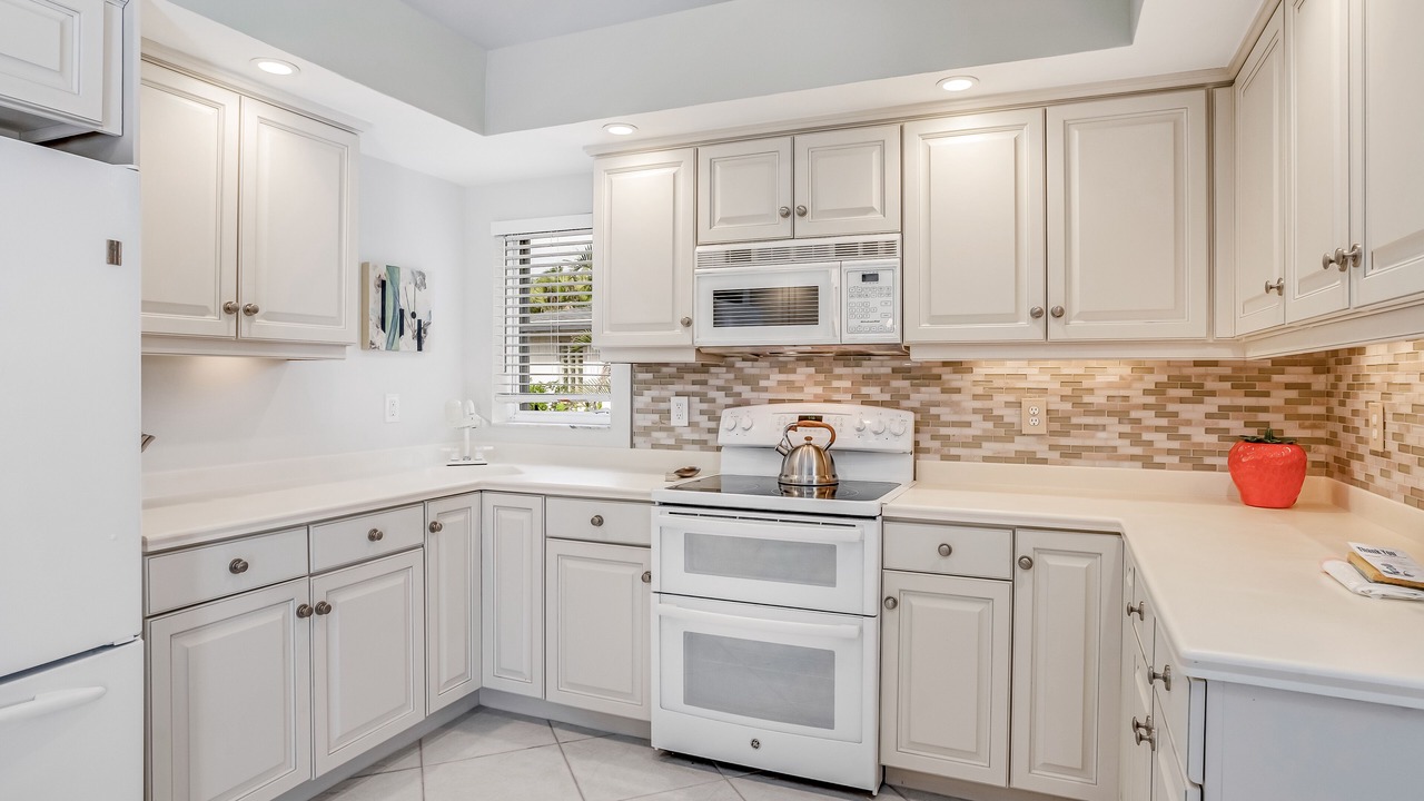 Photo of Kitchen in Lely Golf Estates